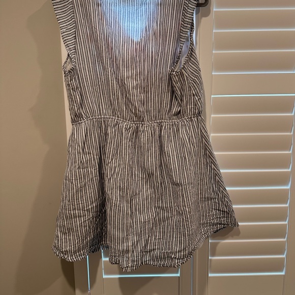 Savanna Jane Blue and White Flutter Sleeve Sundress - Picture 3 of 4